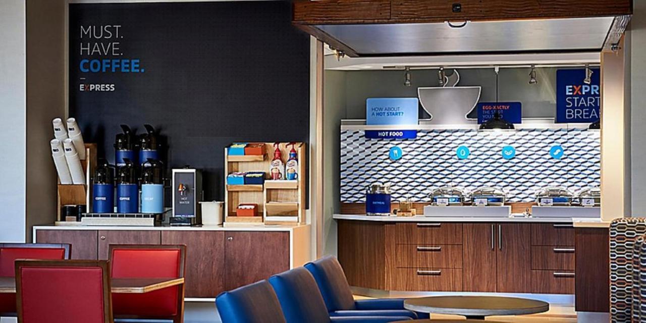 Holiday Inn Express & Suites - Marion By Ihg Luaran gambar